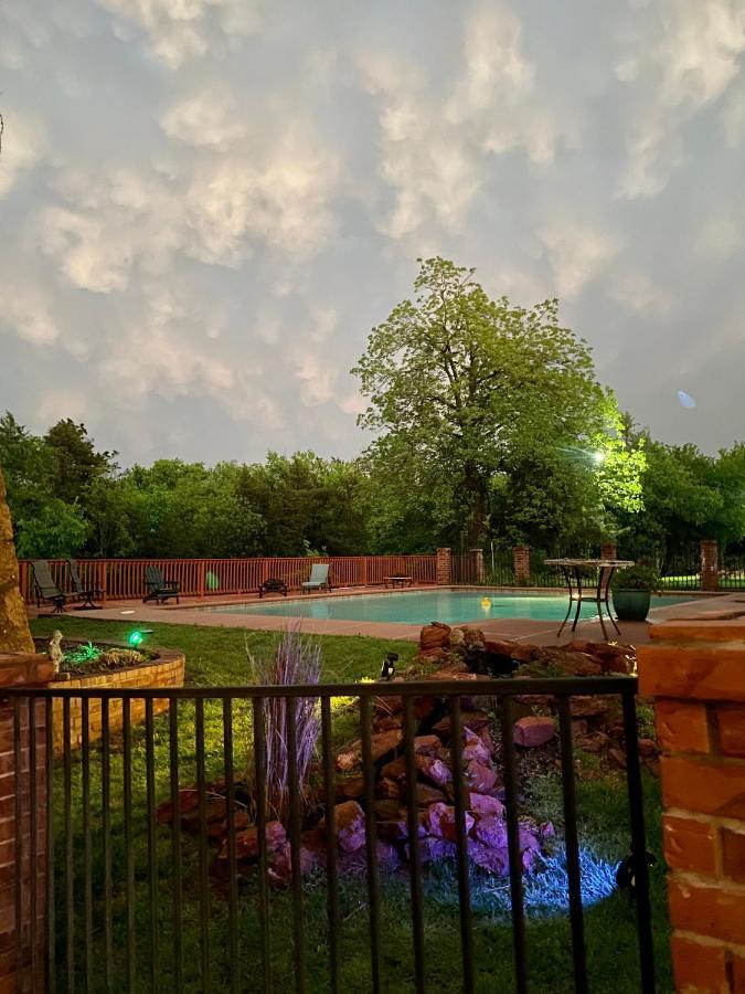 The Monastery At Forest Lake Oklahoma City Exteriör bild